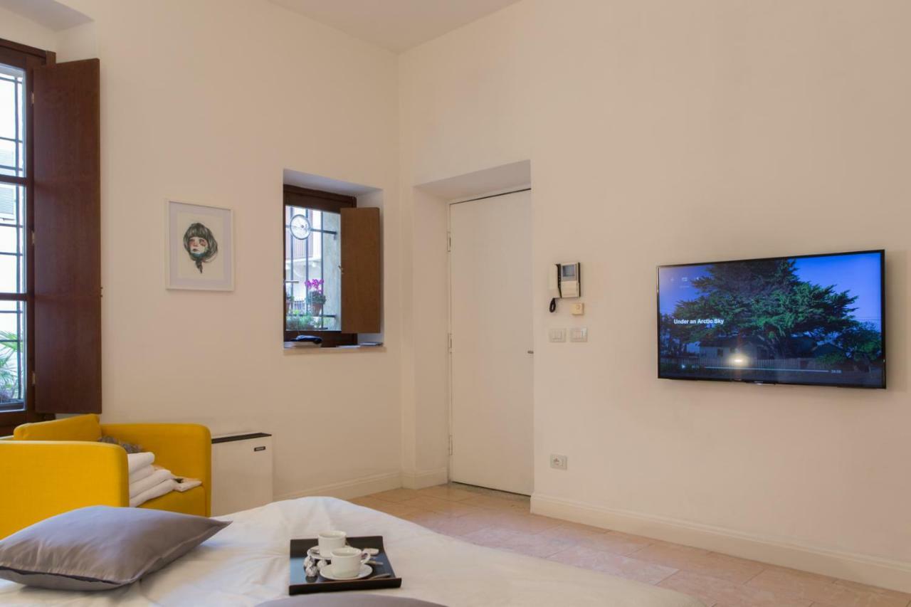 Antiche Colonne Suite เวโรนา ภายนอก รูปภาพ